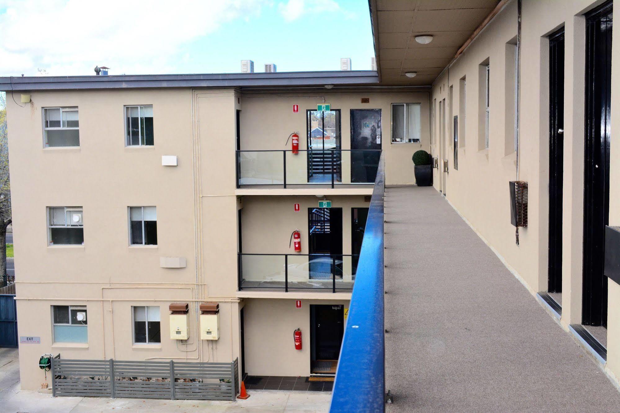 Birches Serviced Apartments Melbourne Dış mekan fotoğraf